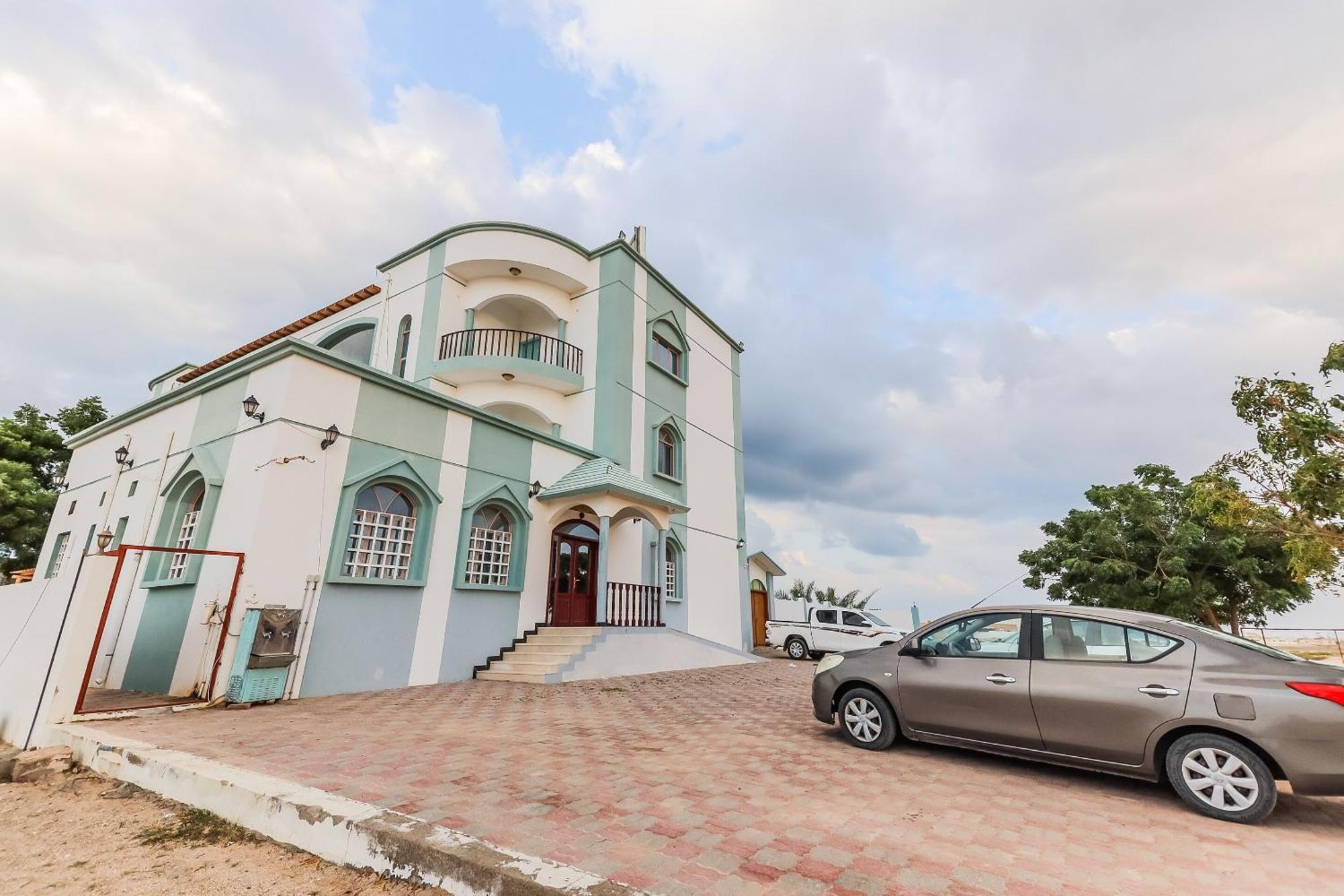 Super Oyo 110 Ras Al Hadd Guest House Extérieur photo