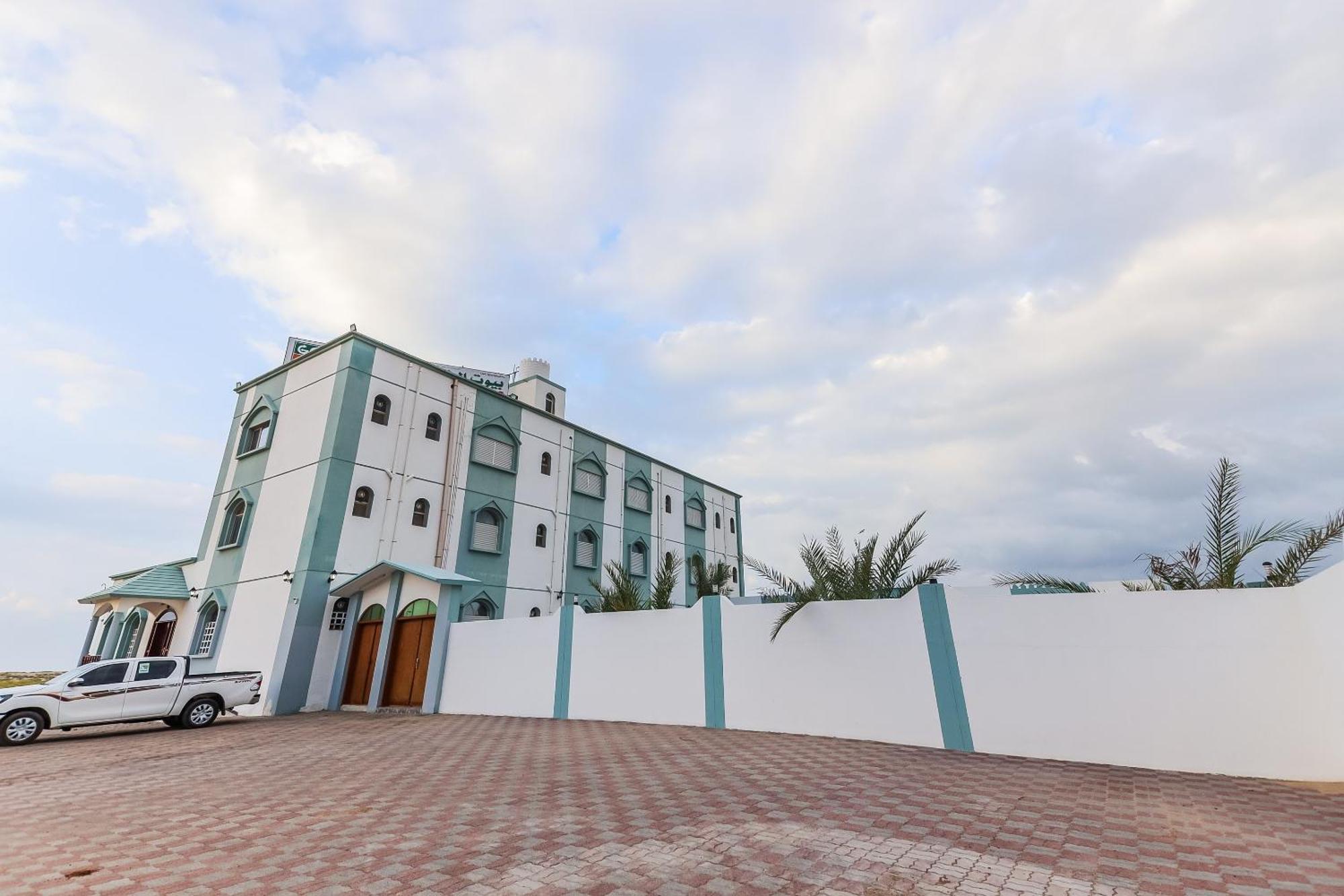 Super Oyo 110 Ras Al Hadd Guest House Extérieur photo